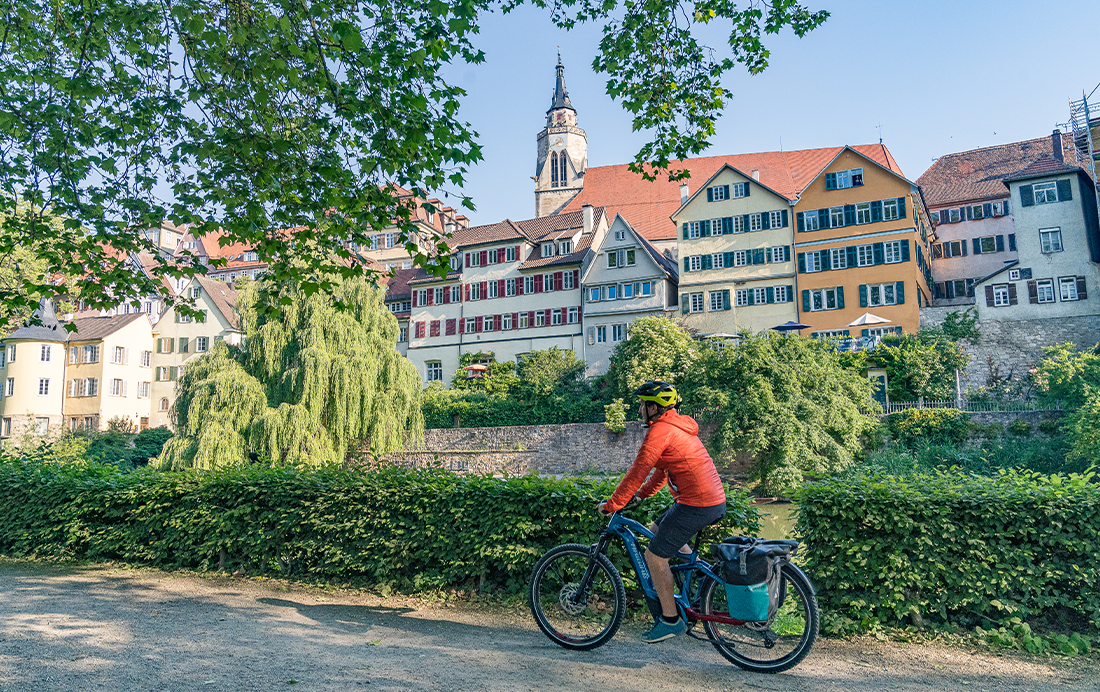 Tübingen tijdens het fietsen door het Neckartal